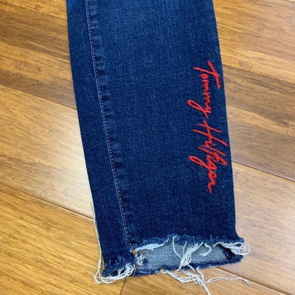 Tommy Hilfiger Denim Blue Distressed Skinny Legging Jeans Women's‎ 4 Embroidered - Picture 4 of 9